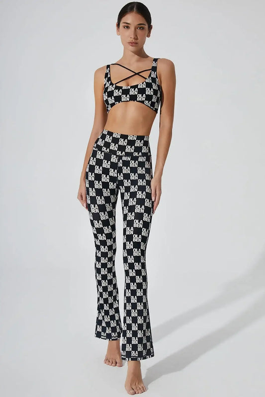 Sera Monogram Flared Legging - Monogram Black - Olaben