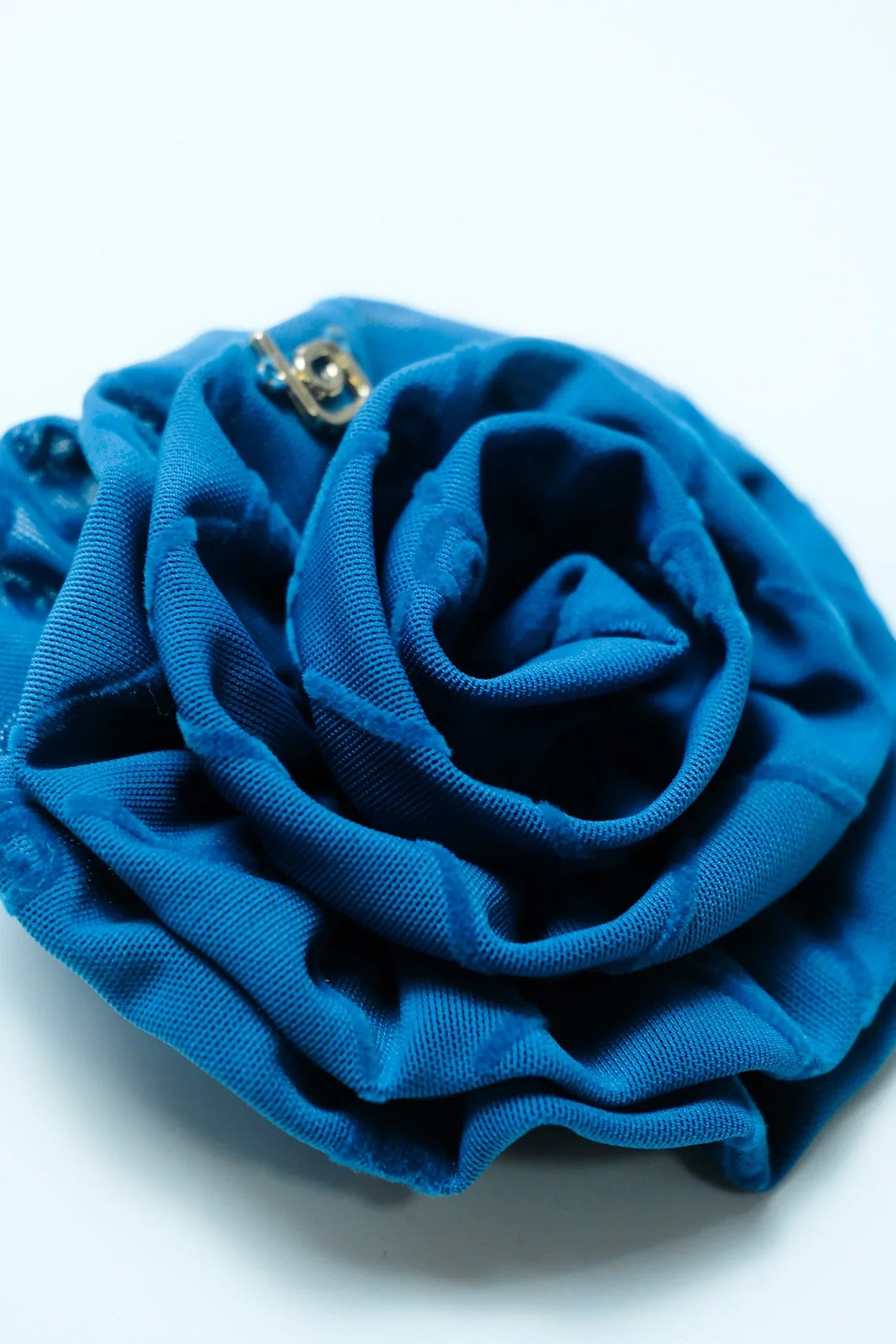 Bloom Forward Brooch - Enamel Blue - Olaben - Jewelry