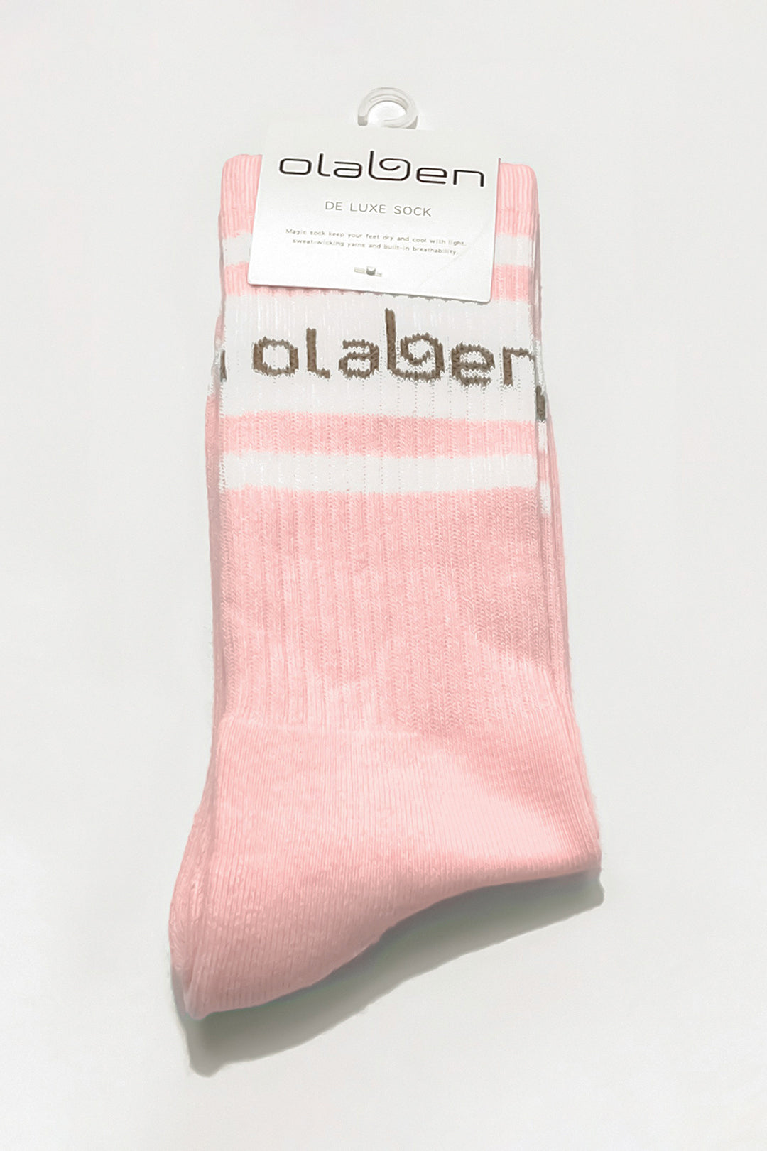 Cozine quarter sock in pink color option.