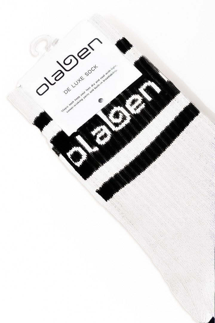Cozine quarter sock in white color option.