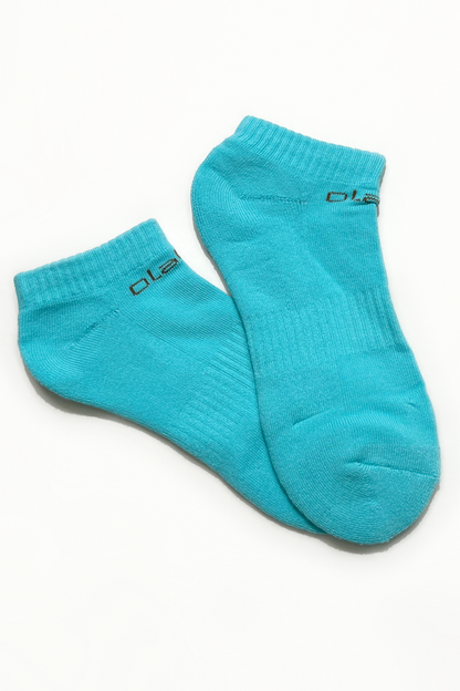 Colorful short socks in blue with airy design, perfect for a stylish and comfortable look.