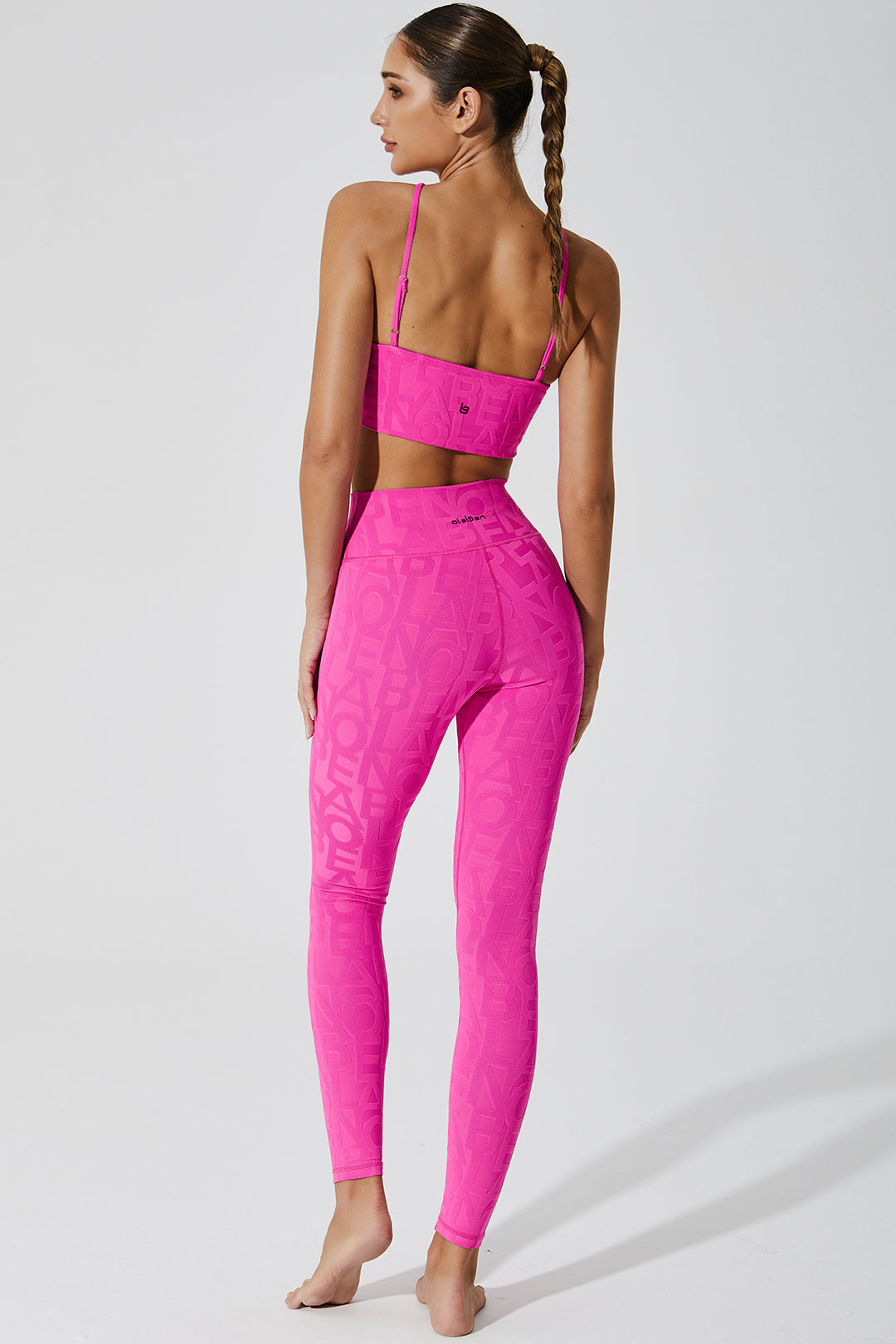 Women's dark purple pink Lumiere Bra 3D, a stylish and comfortable undergarment.