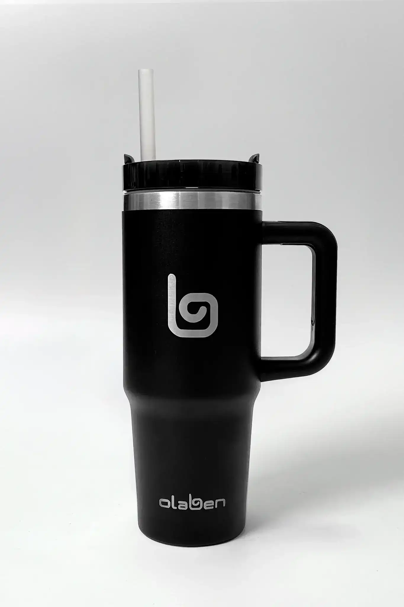 Black Olaben travel mug with handle and straw, ideal for fitness enthusiasts on the go
