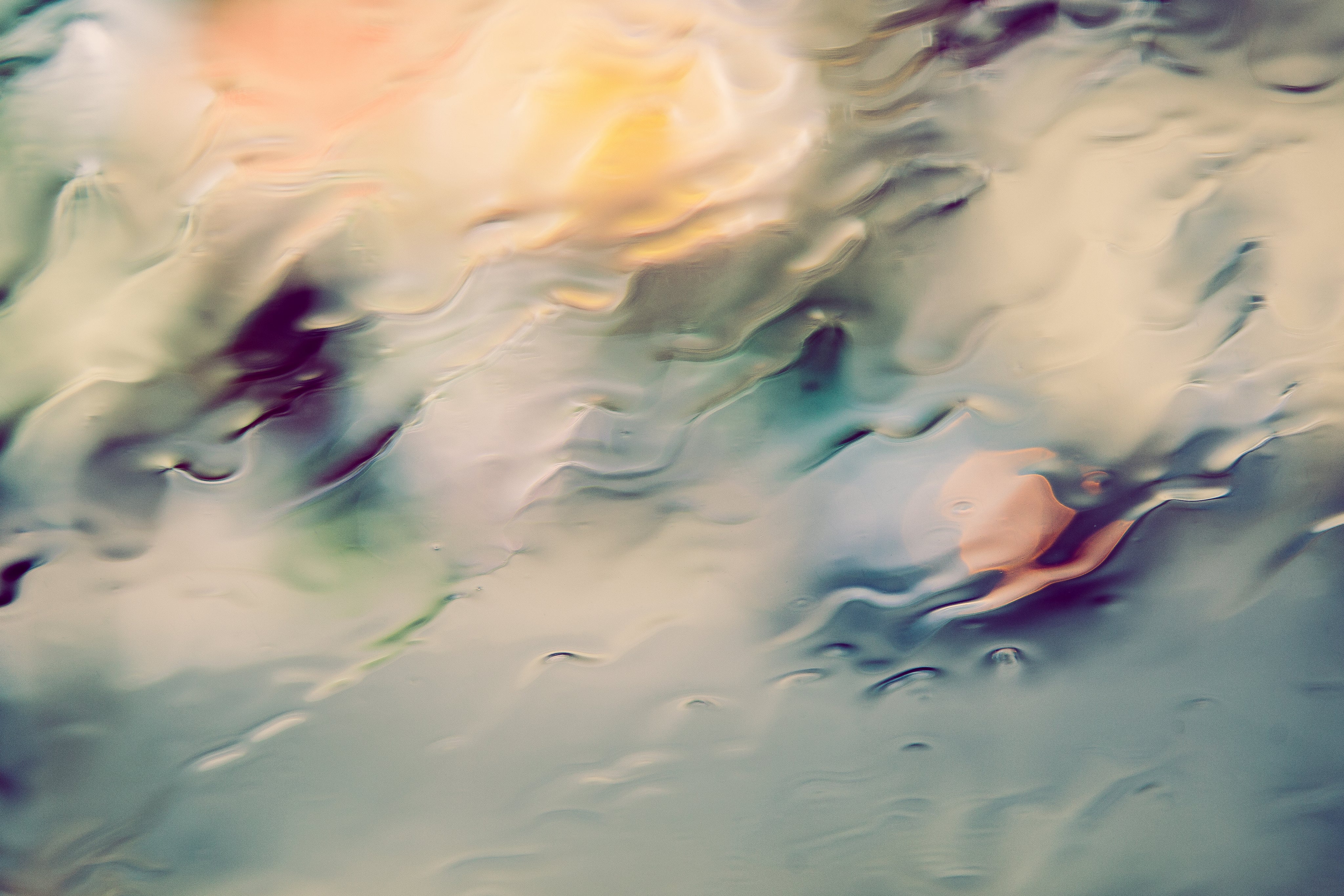 rain-coming-down-window - Olaben
