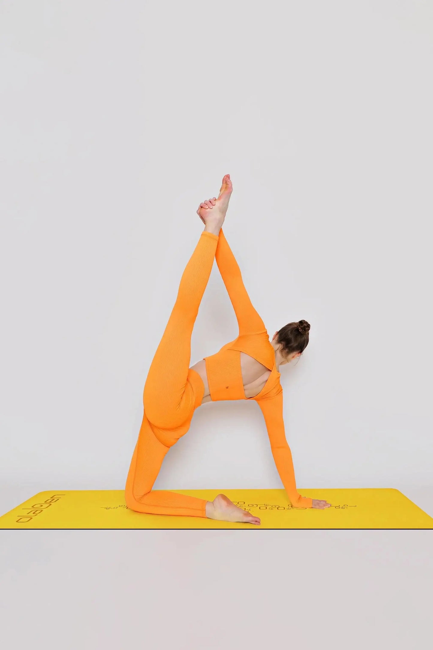 Signature Yoga Mat - Gamboge - Olaben