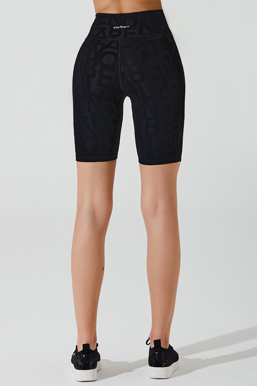 Stylish carbon black women's shorts with 3D design - perfect for biking adventures.