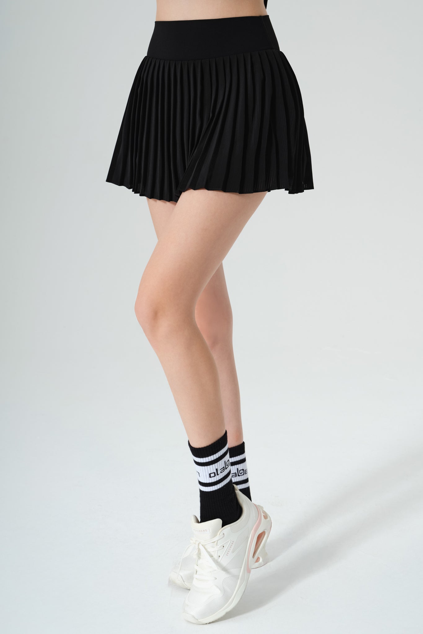 Elite Pleated Skirt - Black