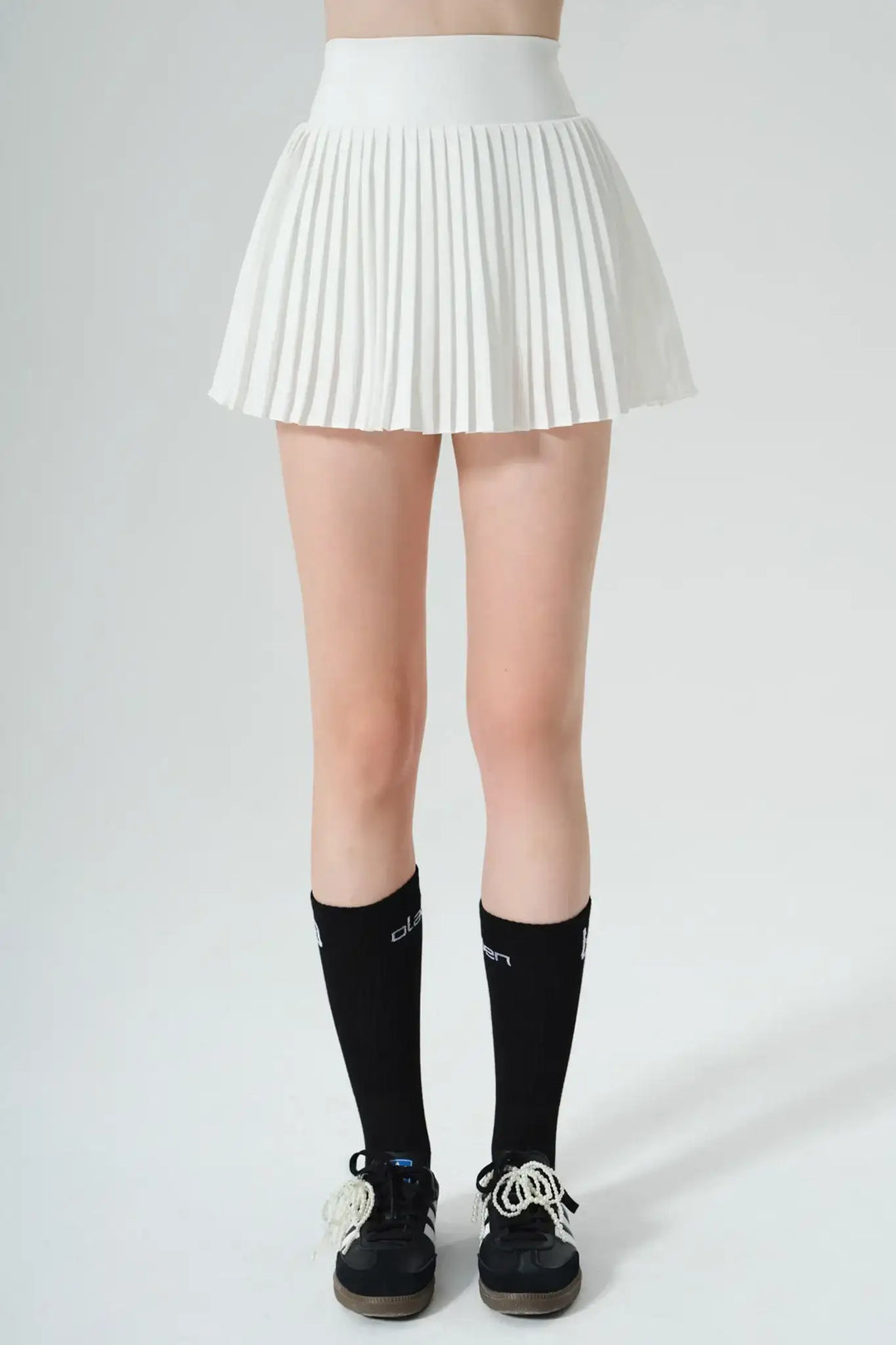 Elite Pleated Skirt White Olaben
