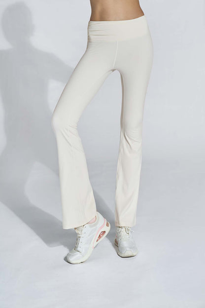 Quần Legging Romance Flare - Màu trắng ngà Ivory