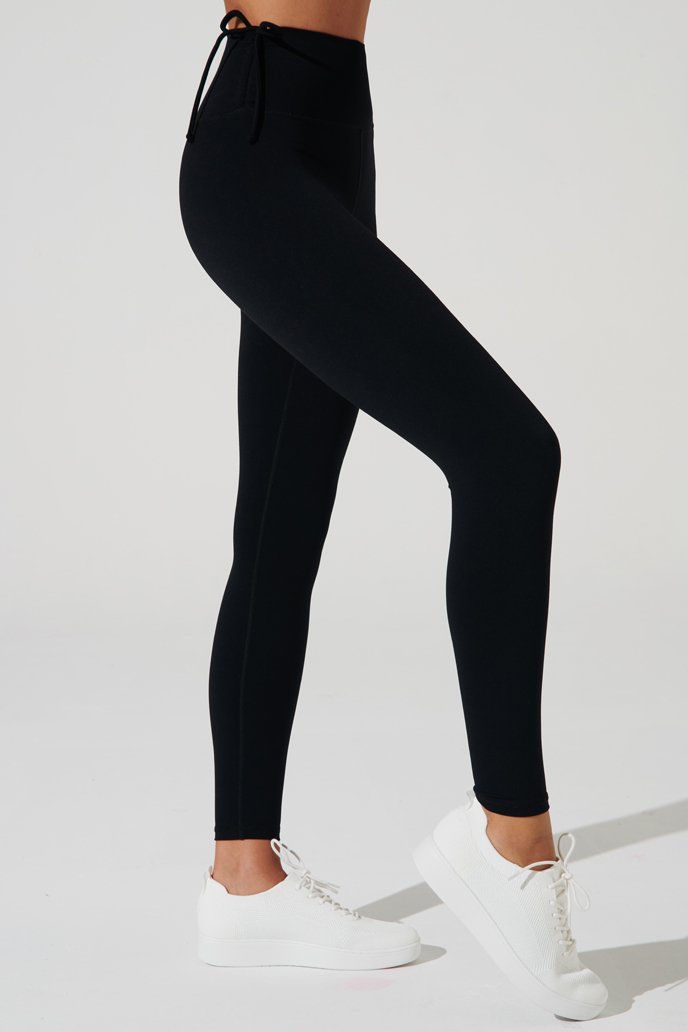 Stylish black women's leggings with a sleek design - perfect for any occasion.